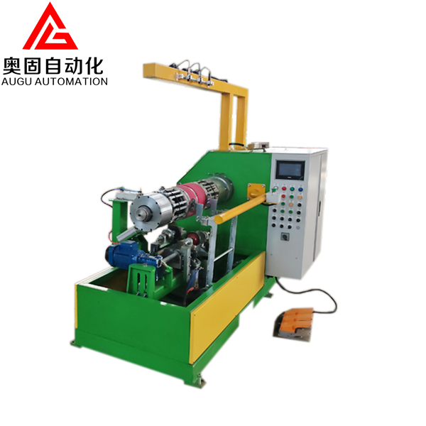 Машина за градење гуми со трицикли